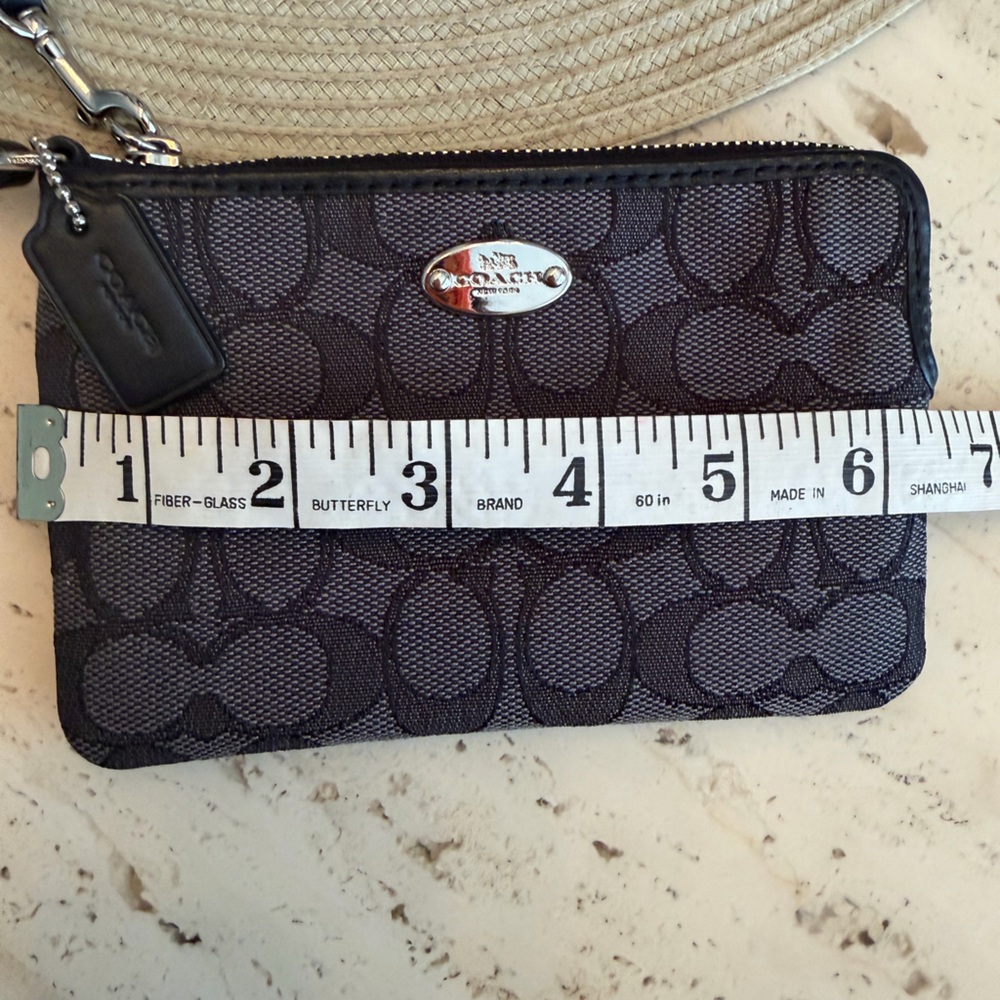 2015 Coach Signature Canvas Corner Zip Wristlet - Black - Picture 8 of 11